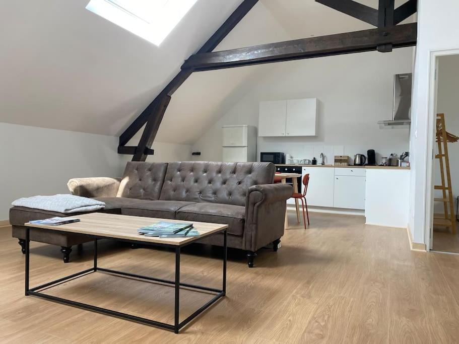 Appartement Emy Spacieux Et Lumineux Sedan Bagian luar foto